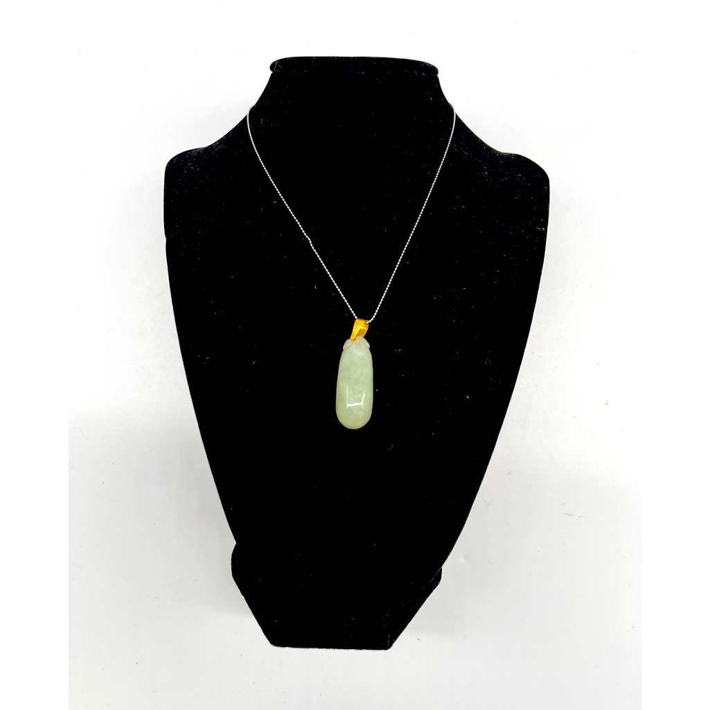 14k Lucky Jade Pendant With Bottle Gourd Design 315$